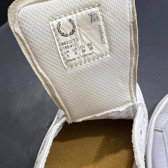 Fred Perry White Canvas Low Trainer Designer Athleisure Sneakers Shoes Womens 6 - Picture 6 of 15